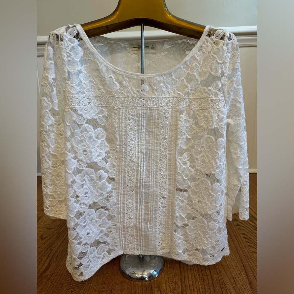Abercrombie & Fitch off white lace blouse size medium